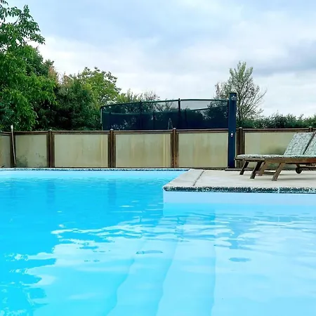 בית הארחה La Closerie Des Arts - Piscine Et 3*