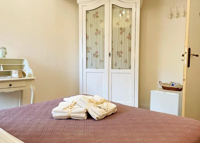 La Closerie Des Arts - Piscine Et Pensión